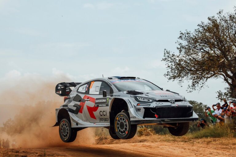 Ogier ugrott az élre a drámákkal teli pénteki nap végén Szardínián