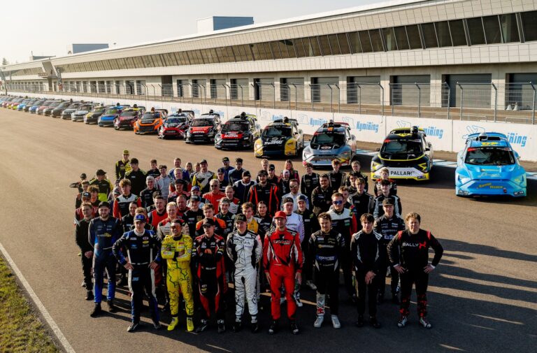 Megtartották az első rallycross versenyt a finn KymiRingen