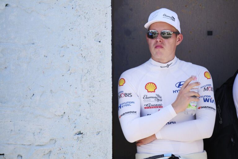 Tanak kezdett vasárnap is a legjobb formában az Akropolisz Rallyn