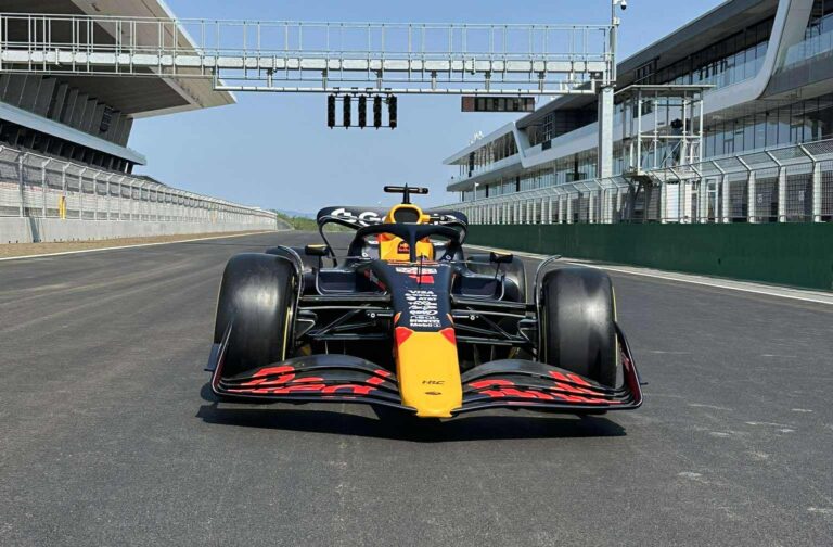 Megmutatta magát az új Hungaroring, Gyulay Zsolt szerint történelmi pillanatokat élünk