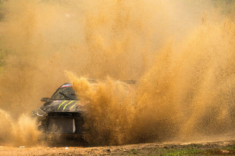 Oliver Solberg elárulta, hogyan készül a forró, nyári versenyekre