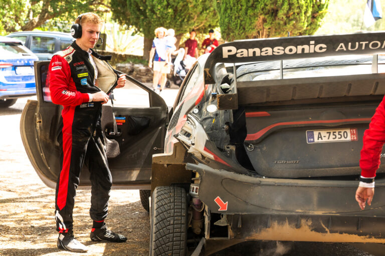 Pajari szerzett néhány ősz hajszálat Szardínián, majd szerelőit is “megfenyegette”