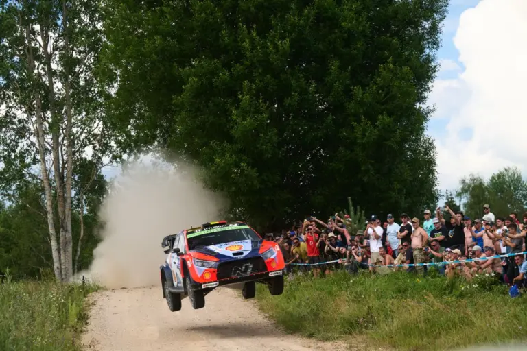 Neuville még nem tett le világbajnoki címének megvédéséről