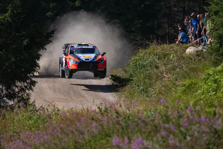 Neuville új célokat fogalmazott meg a WRC-szezon hátralévő részére