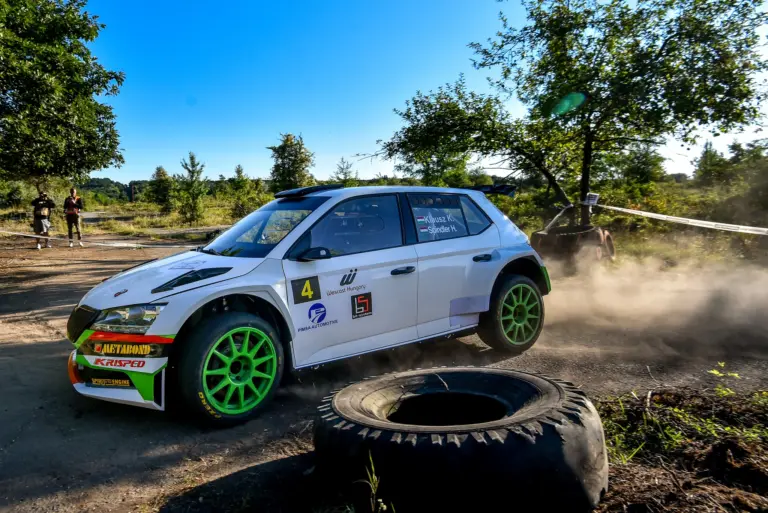 Fenyvesi Péter és Klausz Kristóf nyerték az Oroszlány Rallyt