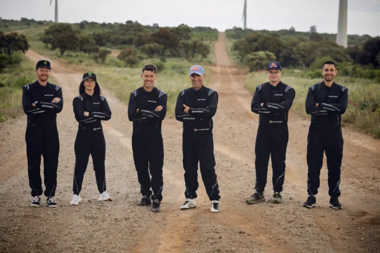 A Defender bemutatta 2026-os Dakar-csapatát