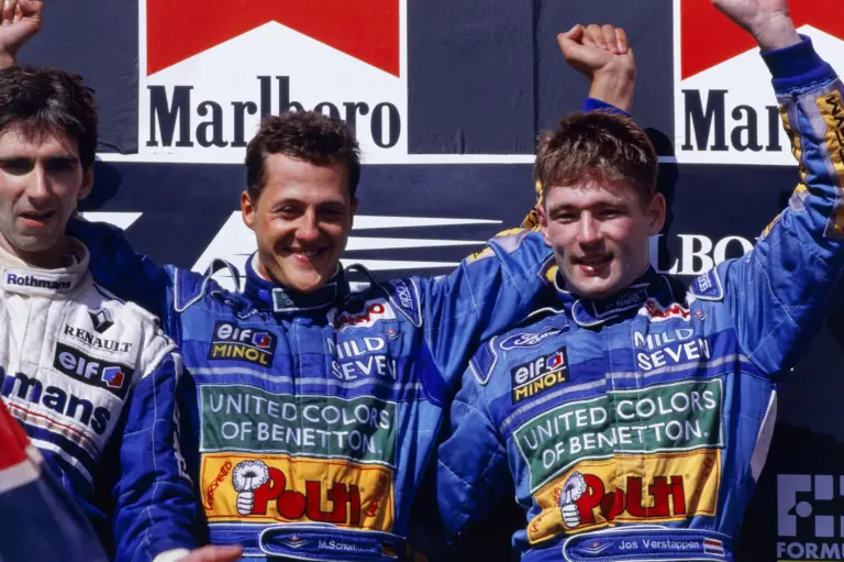 Megúszta, hogy halálra égjen, két héttel később pedig már a Hungaroringen ünnepelt Jos Verstappen