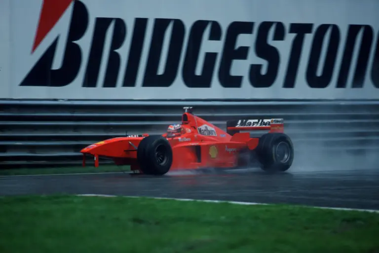 Tömegbaleset, tajtékzó Schumacher és csodagyőzelem – ilyen volt az 1998-as Belga Nagydíj