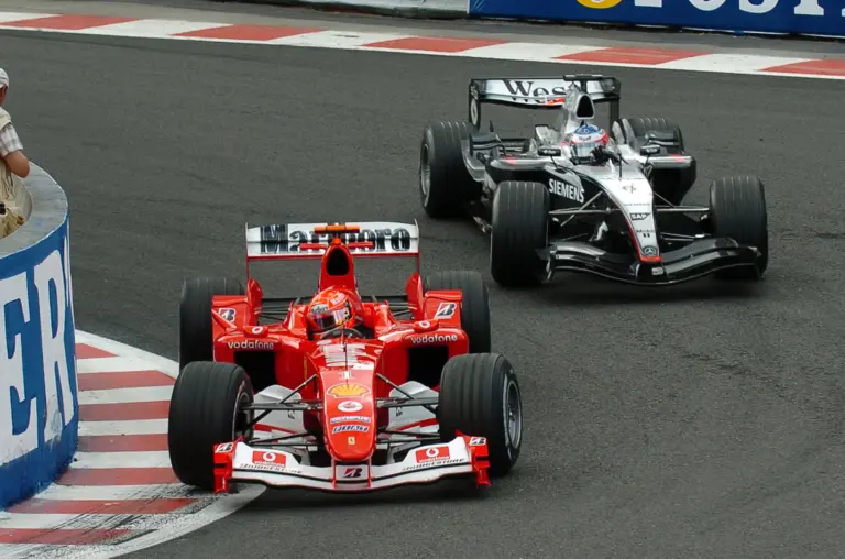 Räikkönen nyert, de Schumacher írt történelmet 21 évvel ezelőtt Spában