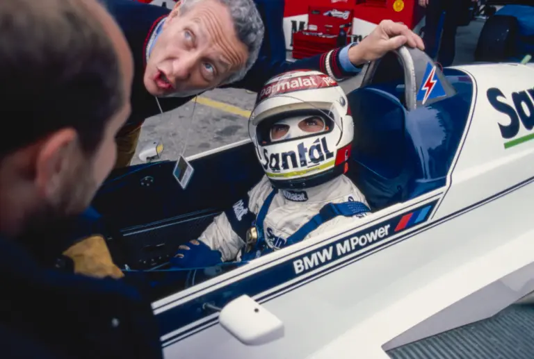 Mortal Kombat F1-es módra, avagy így rugdosta meg barátját a világbajnok