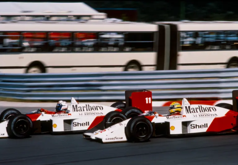 Nem sokon múlt, hogy a 3. Magyar Nagydíj hozza el Senna és Prost első ütközését