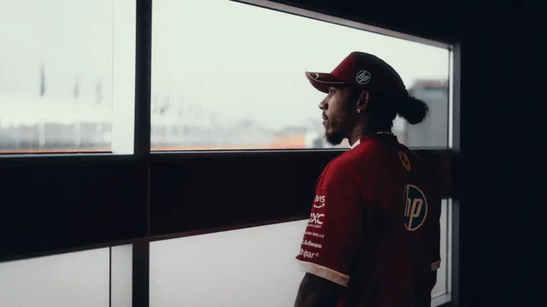 Hamilton először beszélt arról, amit eddig is mindenki látott rajta