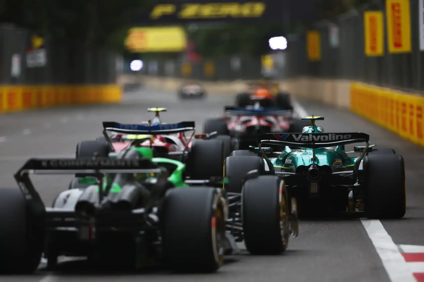 Forma-1, Gabriel Bortoleto, Sauber, Fernando Alonso, Aston Martin, Azeri Nagydíj 2025, futam