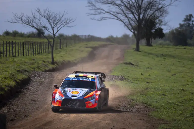 Neuville navigátora meglepné a vb-címért küzdőket a WRC-szezon utolsó futamain