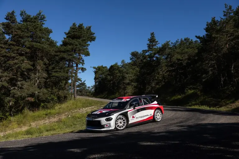 A Lancia hivatalosan is bemutatta Rally2-es autóját