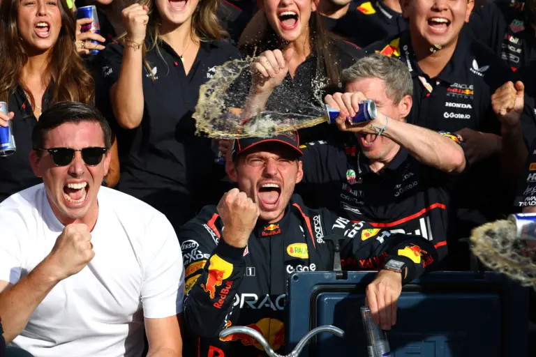 Így ért győzelmet Verstappen makacssága neki és a Red Bullnak