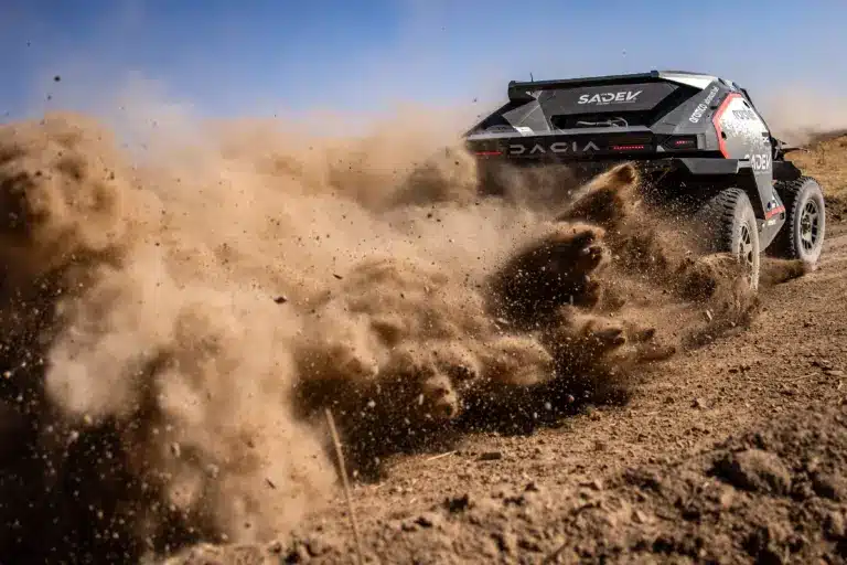 Loeb szakaszt nyert, új éllovasok a portugáliai vb-futamon