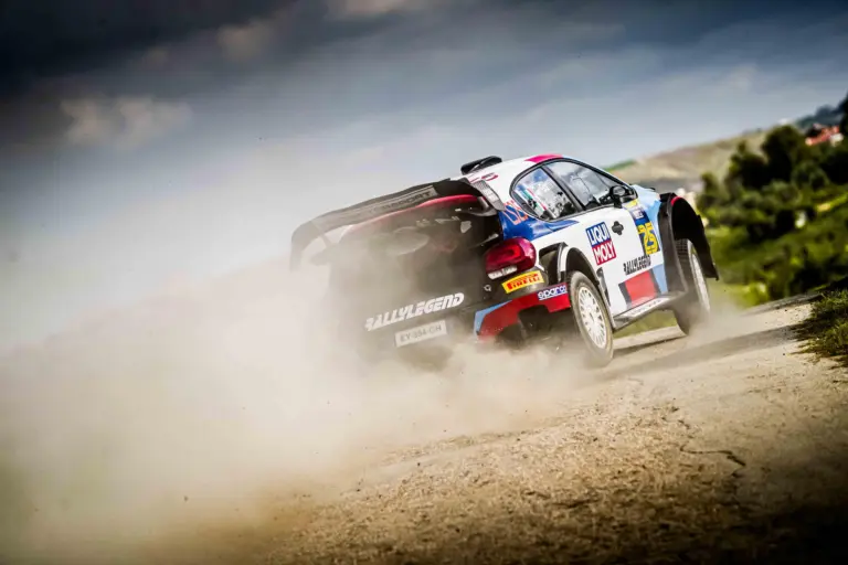 Fantasztikus látvány, jó magyar eredmények a Rally Legend szombati napján (videó)