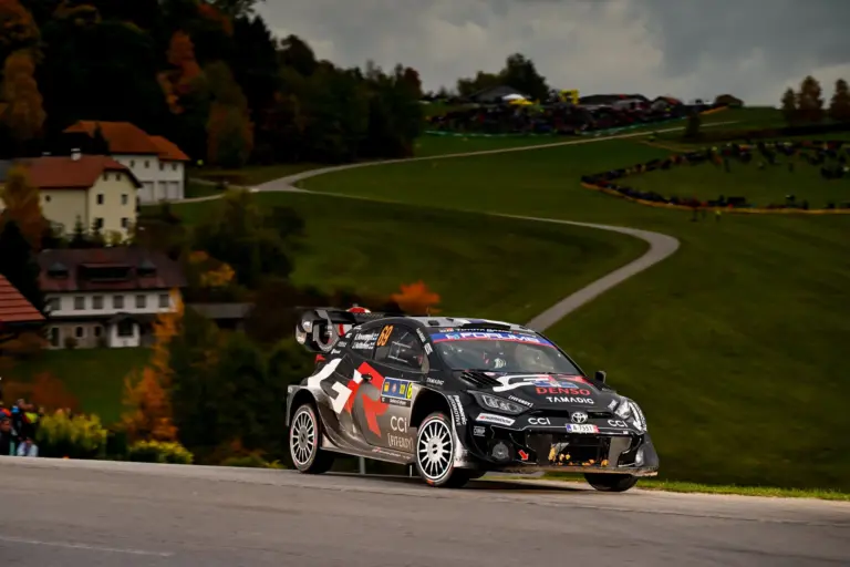 Rovanpera vette át a vezetést az eső előtt a Közép-Európa Rallyn