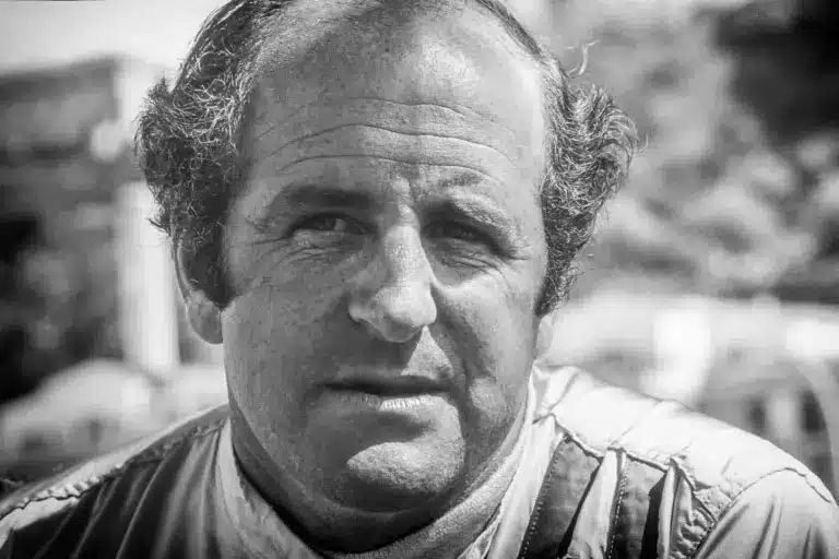 260-nal száguldva, az autóban lelte halálát a McLaren sztárja