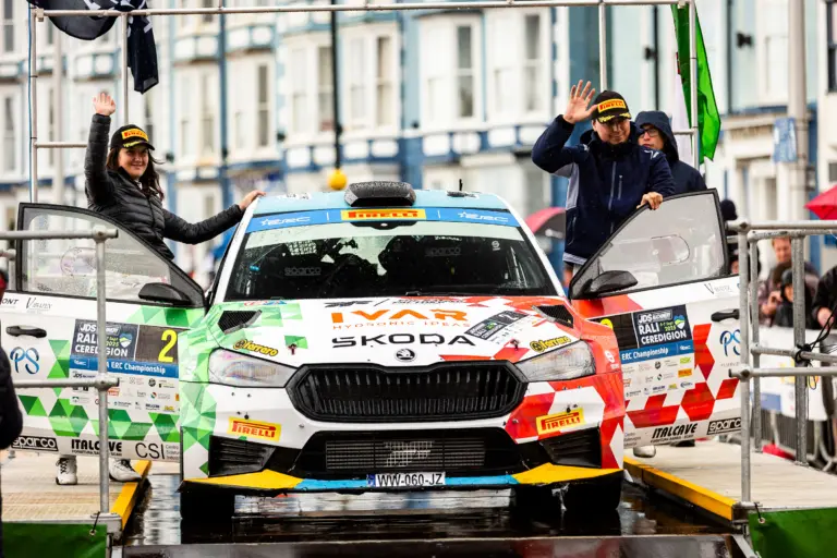 Mabellini kiesett, Armstrong defekttel kezdte a szombat délutánt a Horvát Rallyn