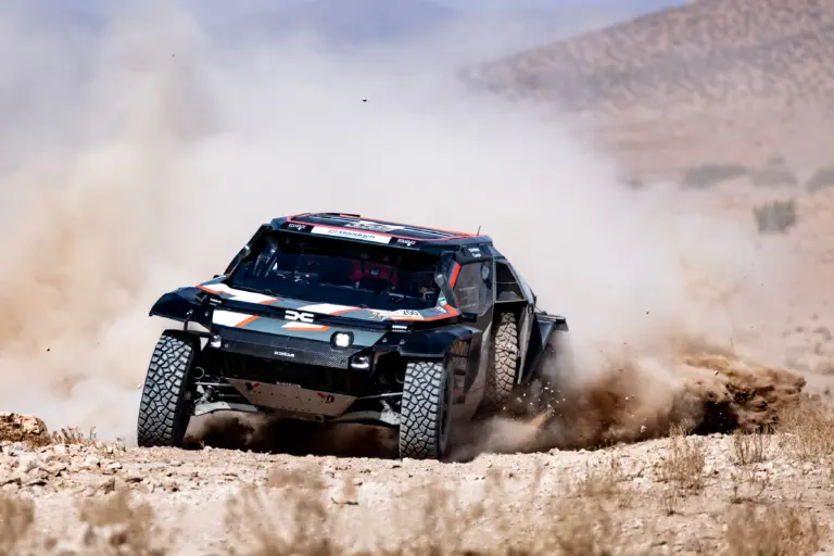 Dacia-mesterhármas Marokkóban, Sanderst a légzsák mentette meg