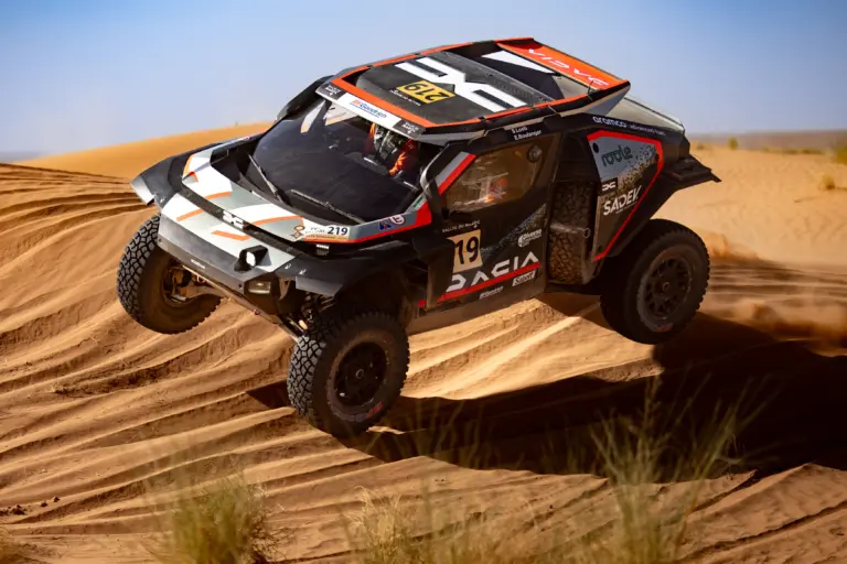 Lategan szakaszt nyert Marokkóban, Loeb visszavette a vezetést