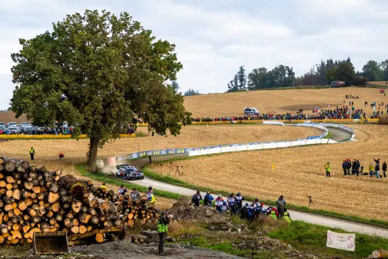 Rovanpera nyerte a második szakaszt, Ogier vezeti a Közép-Európa Rallyt