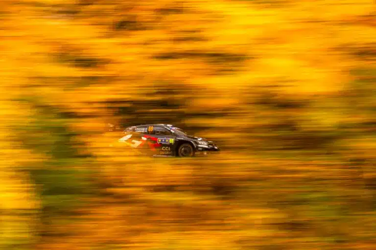 Rovanpera magabiztos előnyben, Tanak megelőzte Evanst szombat délután a Közép-Európa Rallyn
