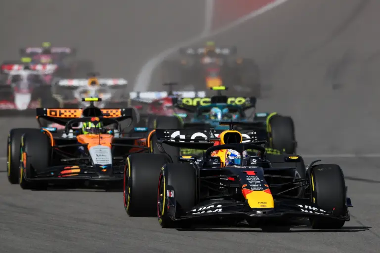 Vége a McLaren és a Red Bull miniháborújának