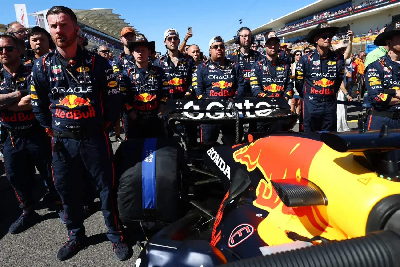 Red Bull szerelők