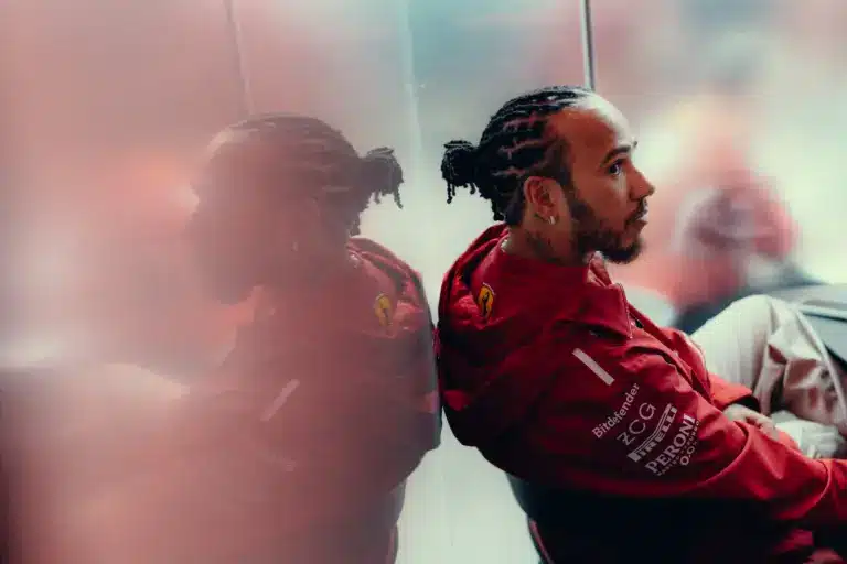 Sokkoló bejelentést tehet idén a Ferrari és Hamilton?