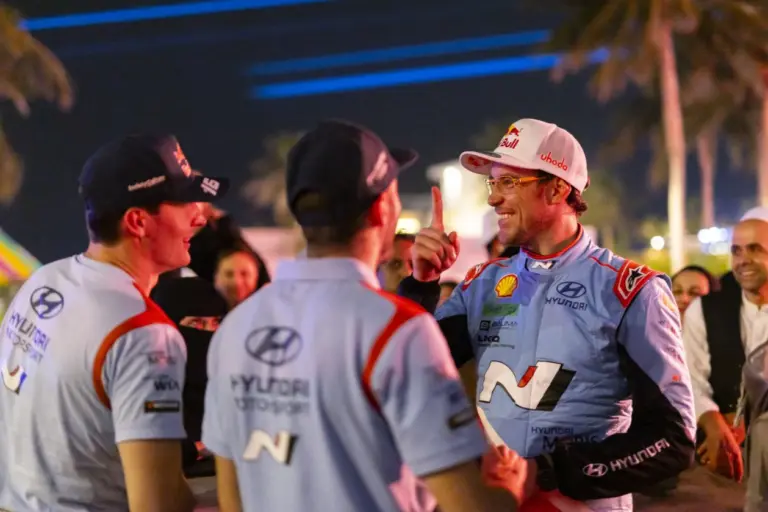 Fourmaux a csapattól kapott rossz információ miatt vesztette el a győzelmet Szaúd-Arábiában