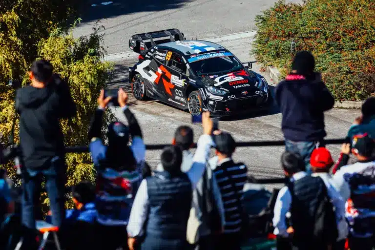 Kalle Rovanpera vezet elsőként a Japán Rallyn