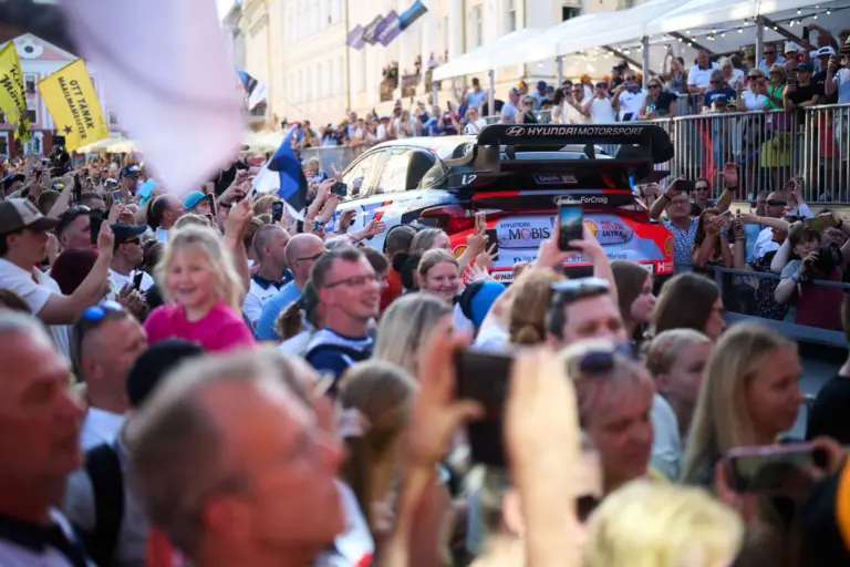 Ezen versenyzők jöhetnek szóba Ott Tanak lehetséges utódjaként