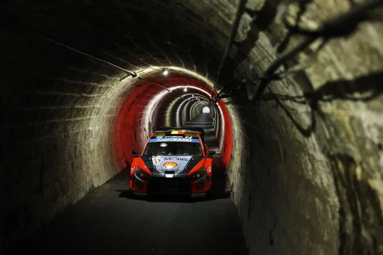 Neuville örül, hogy a Hyundai új szakemberekkel erősítette csapatát