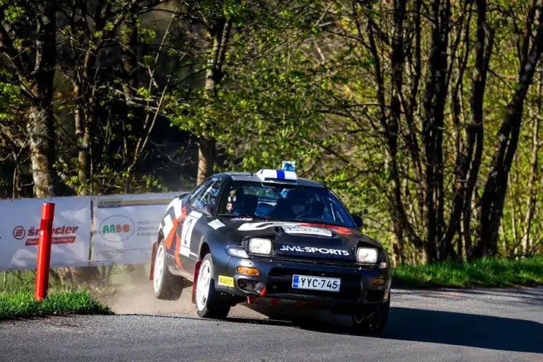 Latvala navigátort kényszerül váltani a szezonja legfontosabb versenyén