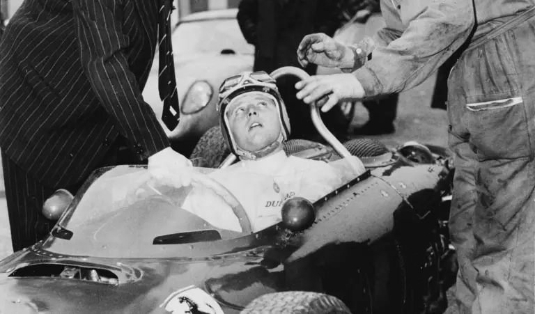 30 éve halt meg az F1-es pilóta, aki olyasmit tett, amit se előtte, se azóts senki