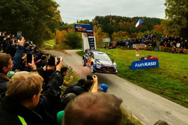 A legnagyobb történetek hátterét is bemutatja a More than machine második évadja