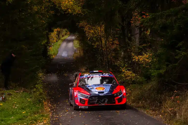 Adrien Fourmaux az idén is dobogóra állna a Japán Rallyn
