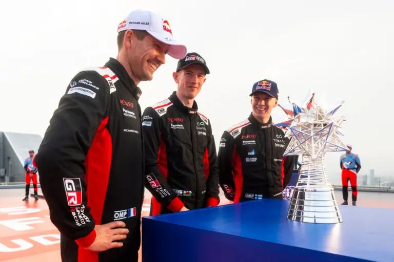 Sesks növelte előnyét, tempót vesztettek a vb-címért küzdők Szaúd-Arábiában