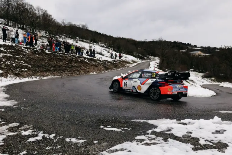 Fourmaux hisz benne, hogy a győzelemért harcolhat a Montén