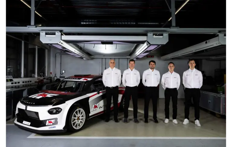 WRC2-es toppilótákkal támad a visszatérő Lancia 2026-ban