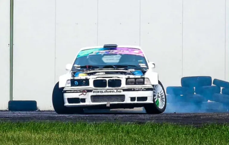 A rali helyett a driftben találta meg önmagát – Interjú Steinbach Richárddal, a Drifter főszereplőjével