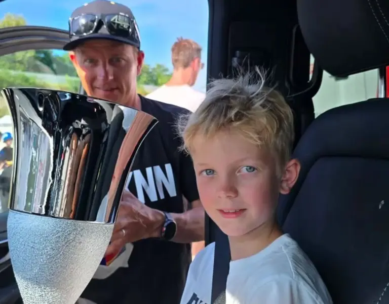 Robin Raikkönen 11 évesen édesapja S2000-es Fiat Puntóját vezette