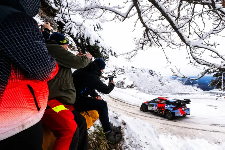 Thierry Neuville nyolc év után ismét nyerne a Svéd Rallyn
