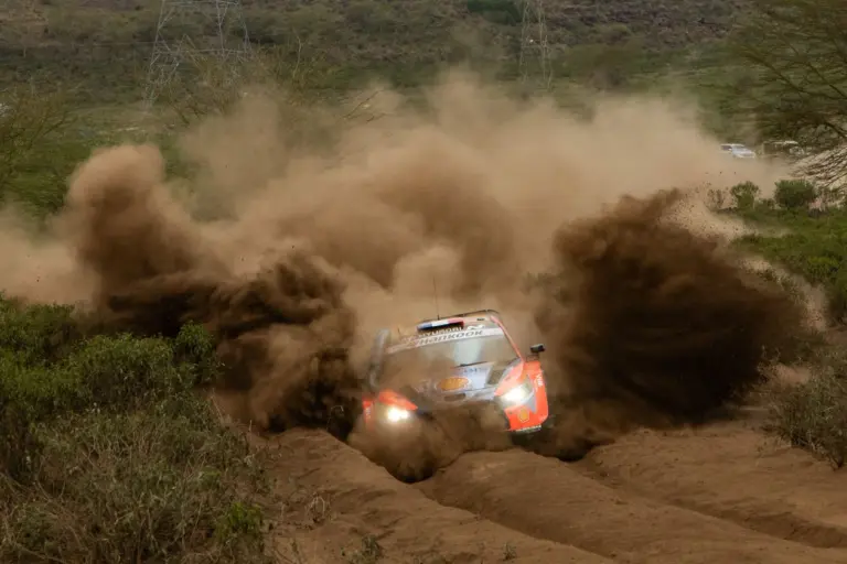 Fourmaux a dobogót célozza meg a Szafari Rallyn