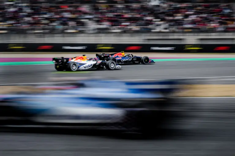 Hiába a kritikák, egy ideig még biztosan nem változtat a szabályokon az F1